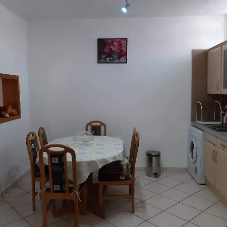 Alexandros Cosy House For Family Vacation